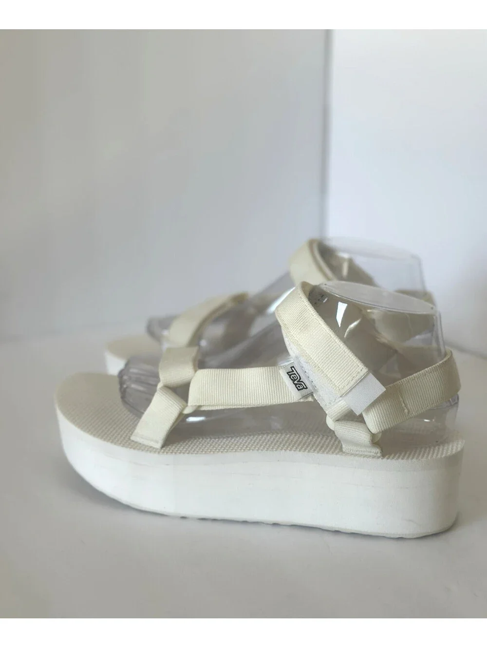 Teva Womens Platform Universal Sandal Size 9 White Strappy Platform Adjustable